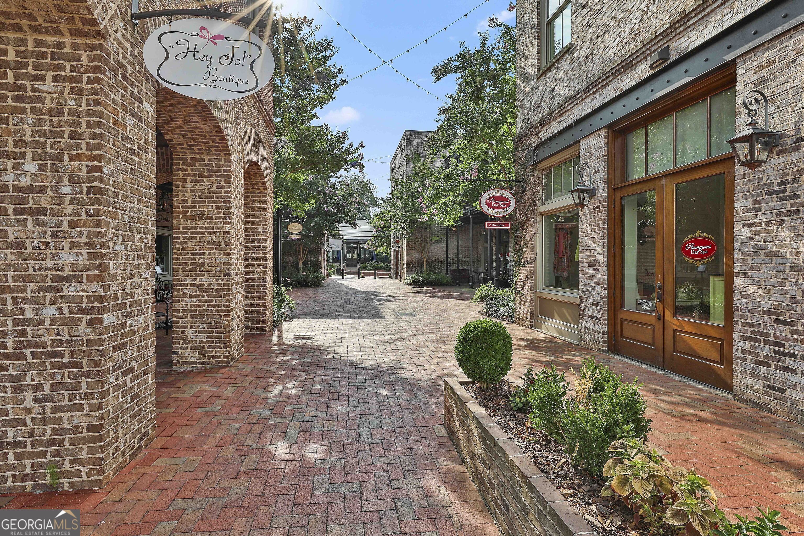 320 Emerald Way Senoia, GA 30276 - Photo 55 of 57 a view of a brick wall with an outdoor space