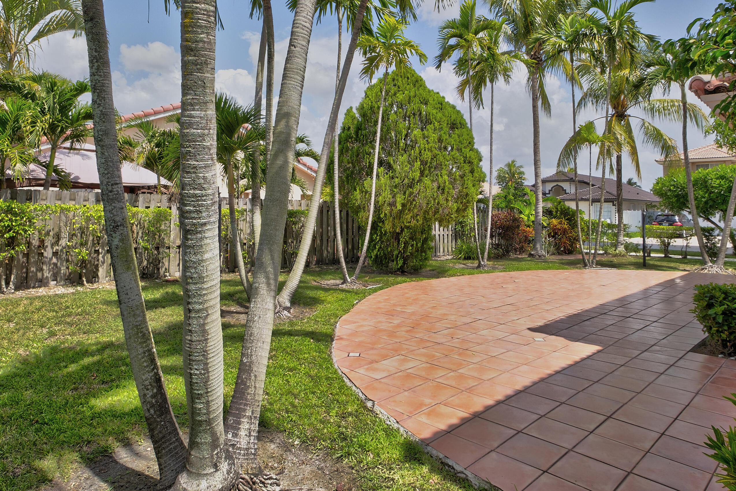10334 Southwest 164th Place Miami, FL 33196 - Photo 33 of 41 R_F045 (2)
