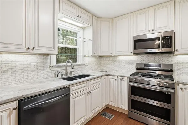 $399,000 | 360 Crestwood Drive, Canton, GA 30114