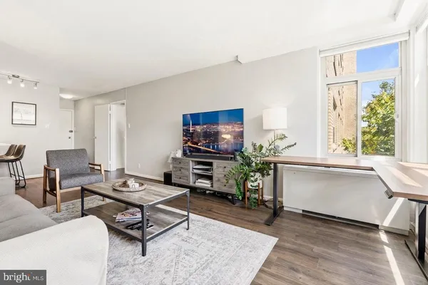 $349,900 | 2401 H Street Northwest, Unit 505, Washington, DC 20037