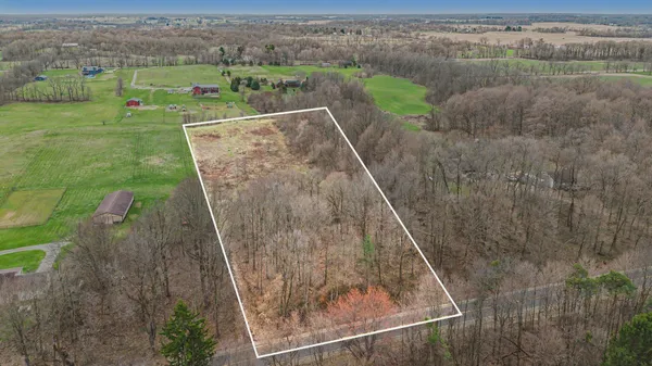 $80,000 | 19579 Dutch Settlement Street, Cassopolis, MI 49031