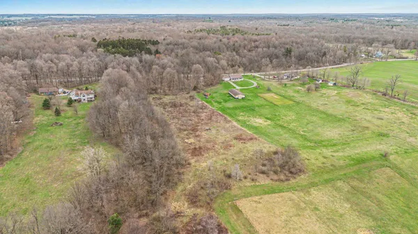 $80,000 | 19579 Dutch Settlement Street, Cassopolis, MI 49031