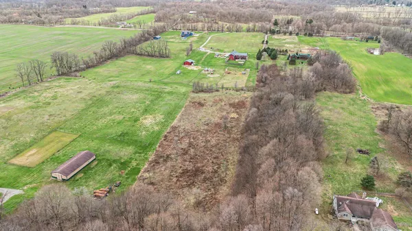 $80,000 | 19579 Dutch Settlement Street, Cassopolis, MI 49031