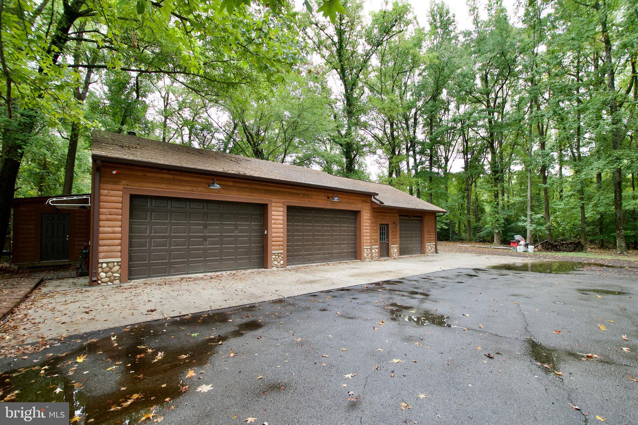 15301 Poplar Hill Road Accokeek, MD 20607 - Photo 86 of 88 5 car garage with lift