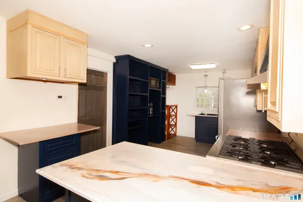 $389,999 | 61 Nepaug Road, Burlington, CT 06013