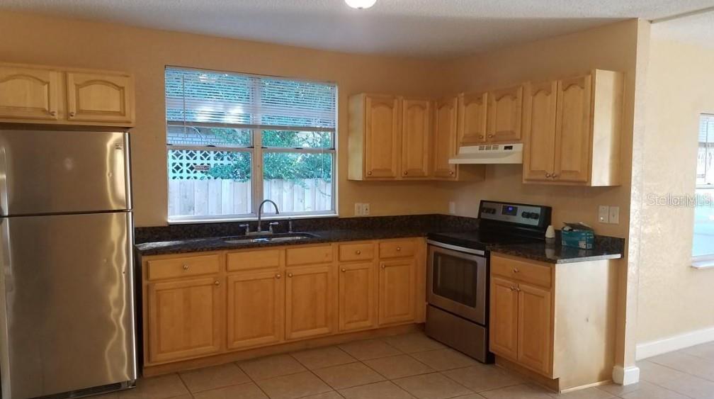 2921 West Walnut Street Tampa, FL 33607 - Photo 5 of 12