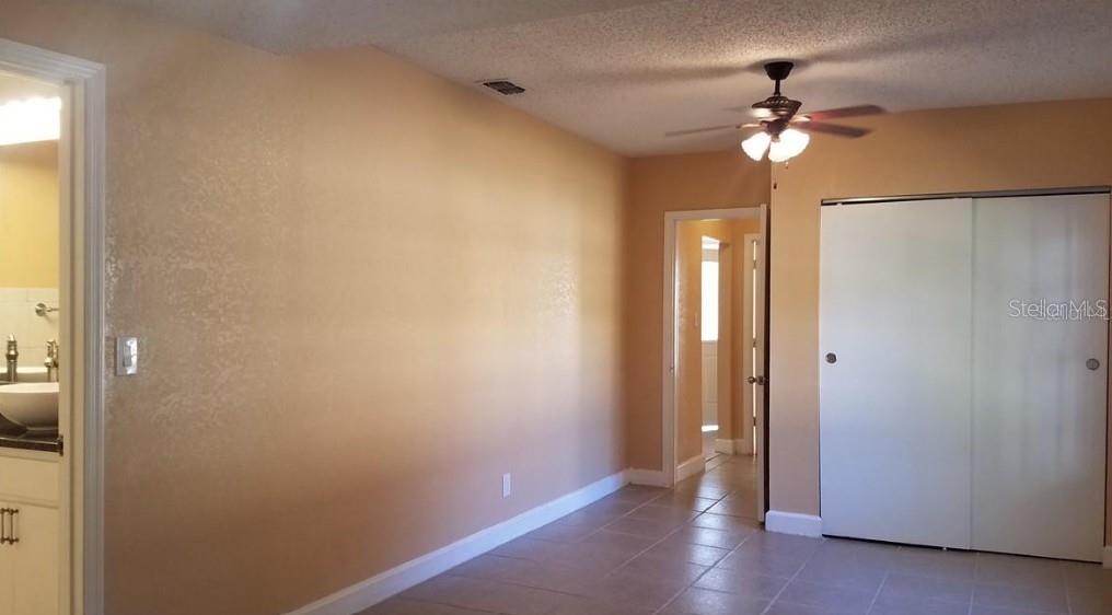 2921 West Walnut Street Tampa, FL 33607 - Photo 7 of 12