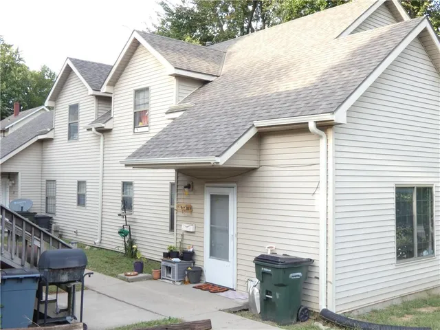 $250,000 | 624 Spruce Street, Leavenworth, KS 66048