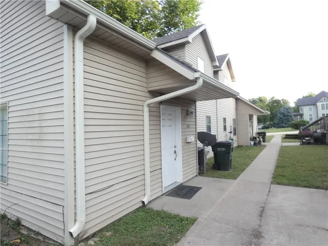 $250,000 | 624 Spruce Street, Leavenworth, KS 66048
