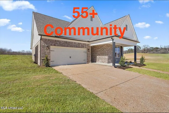 $337,900 | 763 Quitman Court West, Nesbit, MS 38651