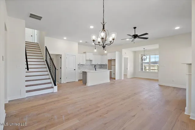 $337,900 | 763 Quitman Court West, Nesbit, MS 38651