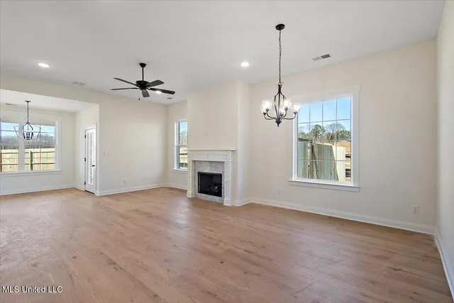 $337,900 | 763 Quitman Court West, Nesbit, MS 38651