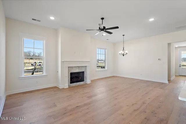 $337,900 | 763 Quitman Court West, Nesbit, MS 38651