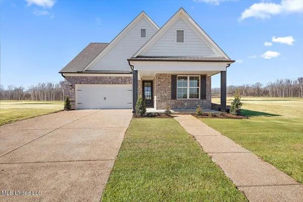 $337,900 | 763 Quitman Court West, Nesbit, MS 38651