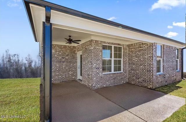 $337,900 | 763 Quitman Court West, Nesbit, MS 38651