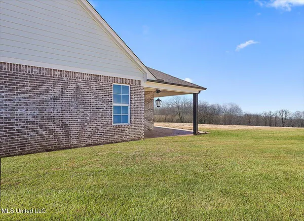 $337,900 | 763 Quitman Court West, Nesbit, MS 38651