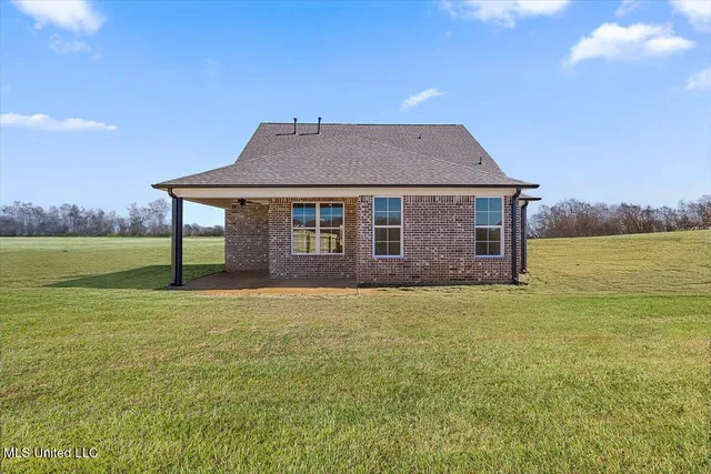 $337,900 | 763 Quitman Court West, Nesbit, MS 38651