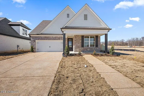 $337,900 | 763 Quitman Court West, Nesbit, MS 38651