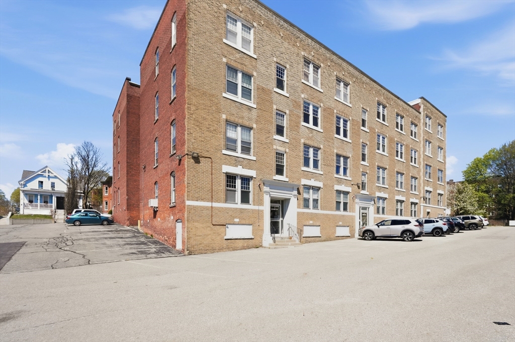 4 Chatham Place, Unit 3 Worcester, MA 01609 - Photo 32 of 32
