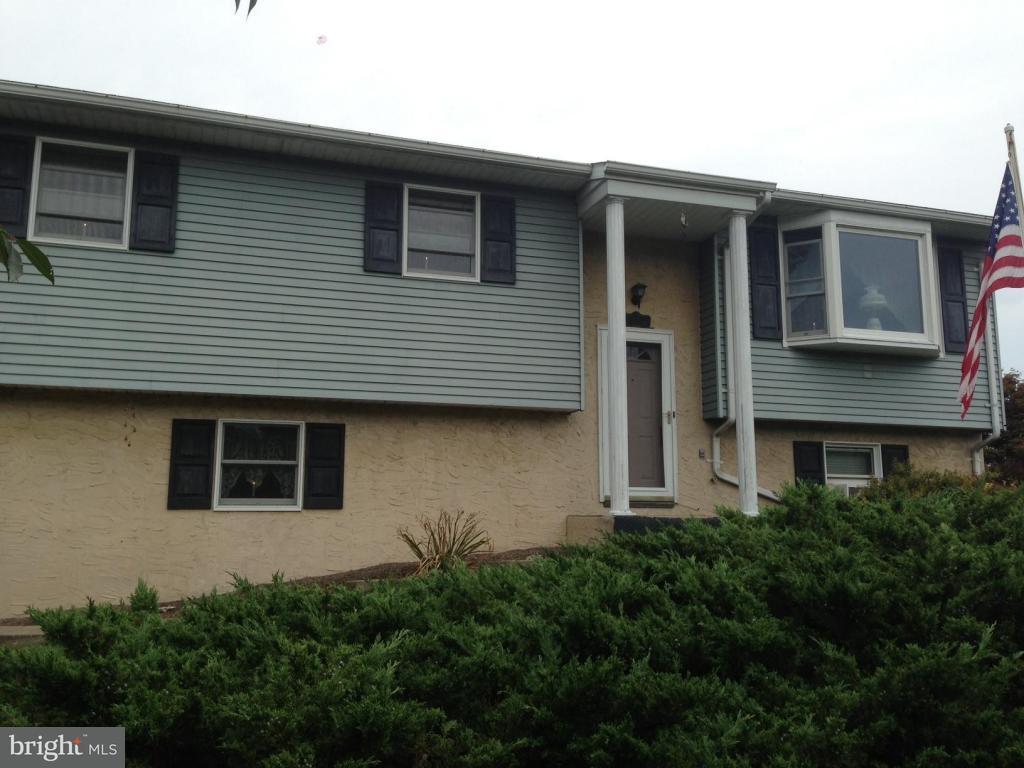 645 Lincoln Road Lititz, PA 17543 - Photo 1 of 17