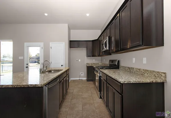 $2,200 | 8604 Arabella Avenue, Baton Rouge, LA 70820