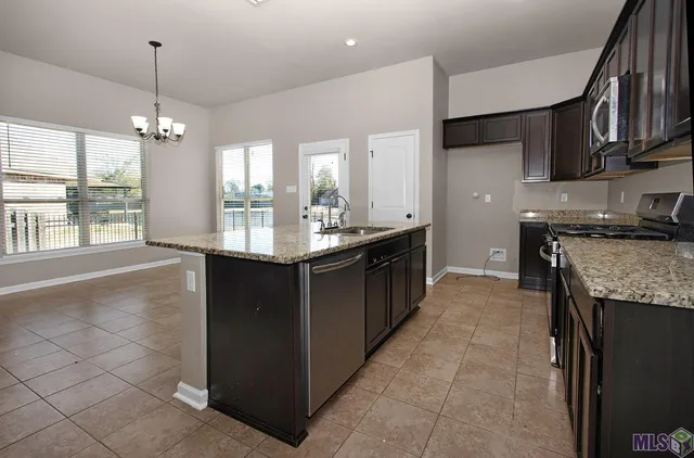 $2,200 | 8604 Arabella Avenue, Baton Rouge, LA 70820