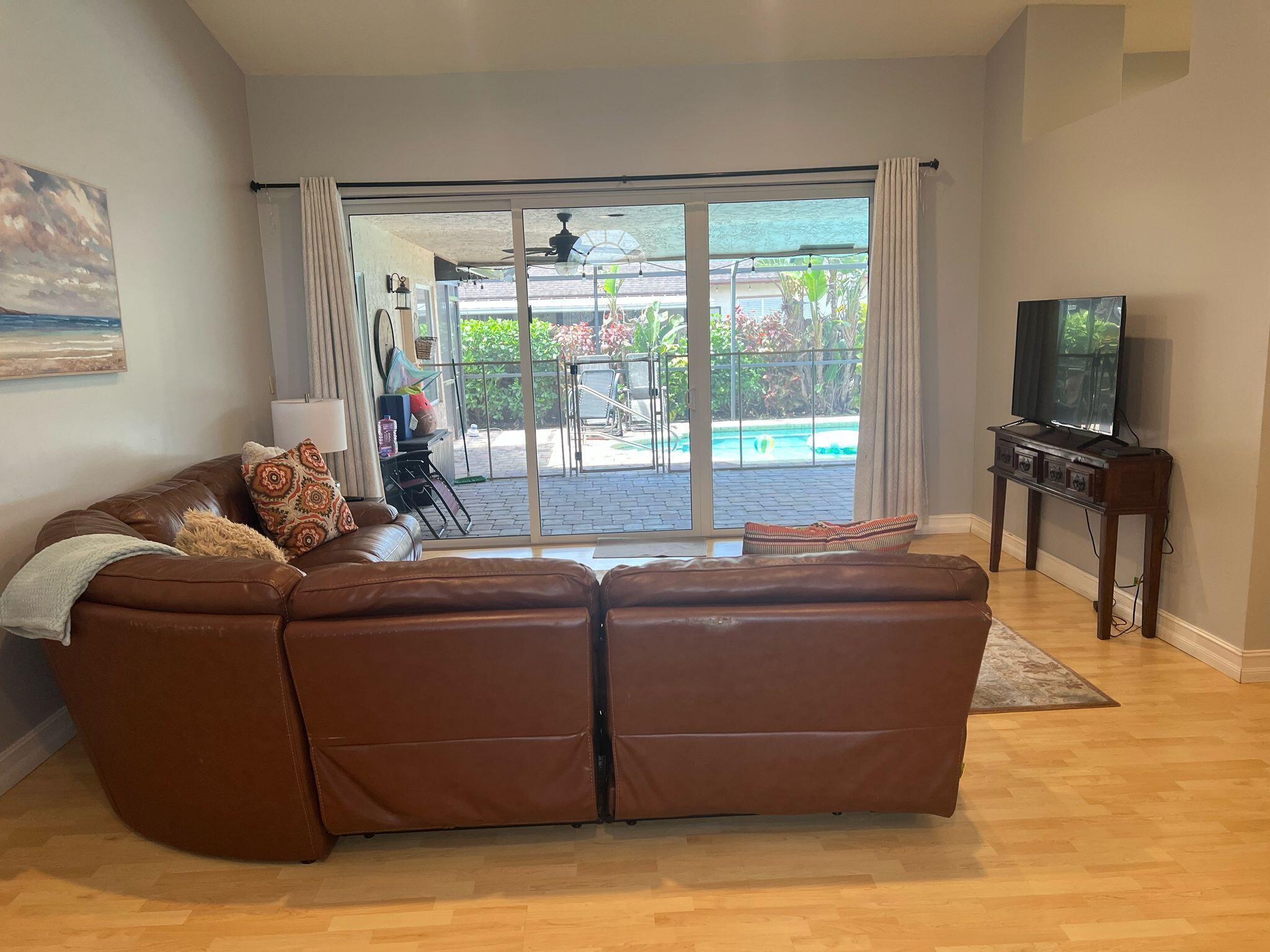 9664 West Lake Court Boca Raton, FL 33434 - Photo 14 of 42 living room