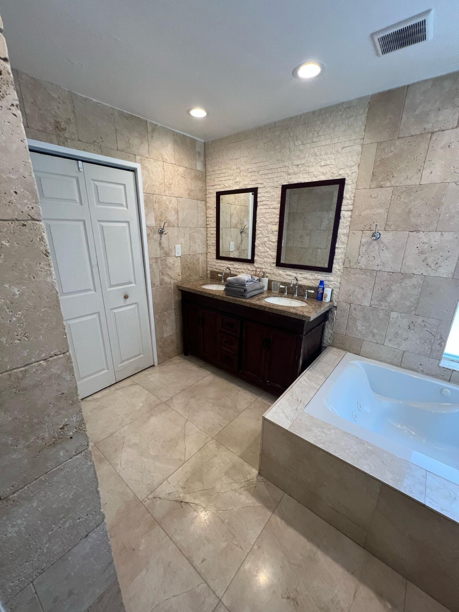 9664 West Lake Court Boca Raton, FL 33434 - Photo 16 of 42 master bath