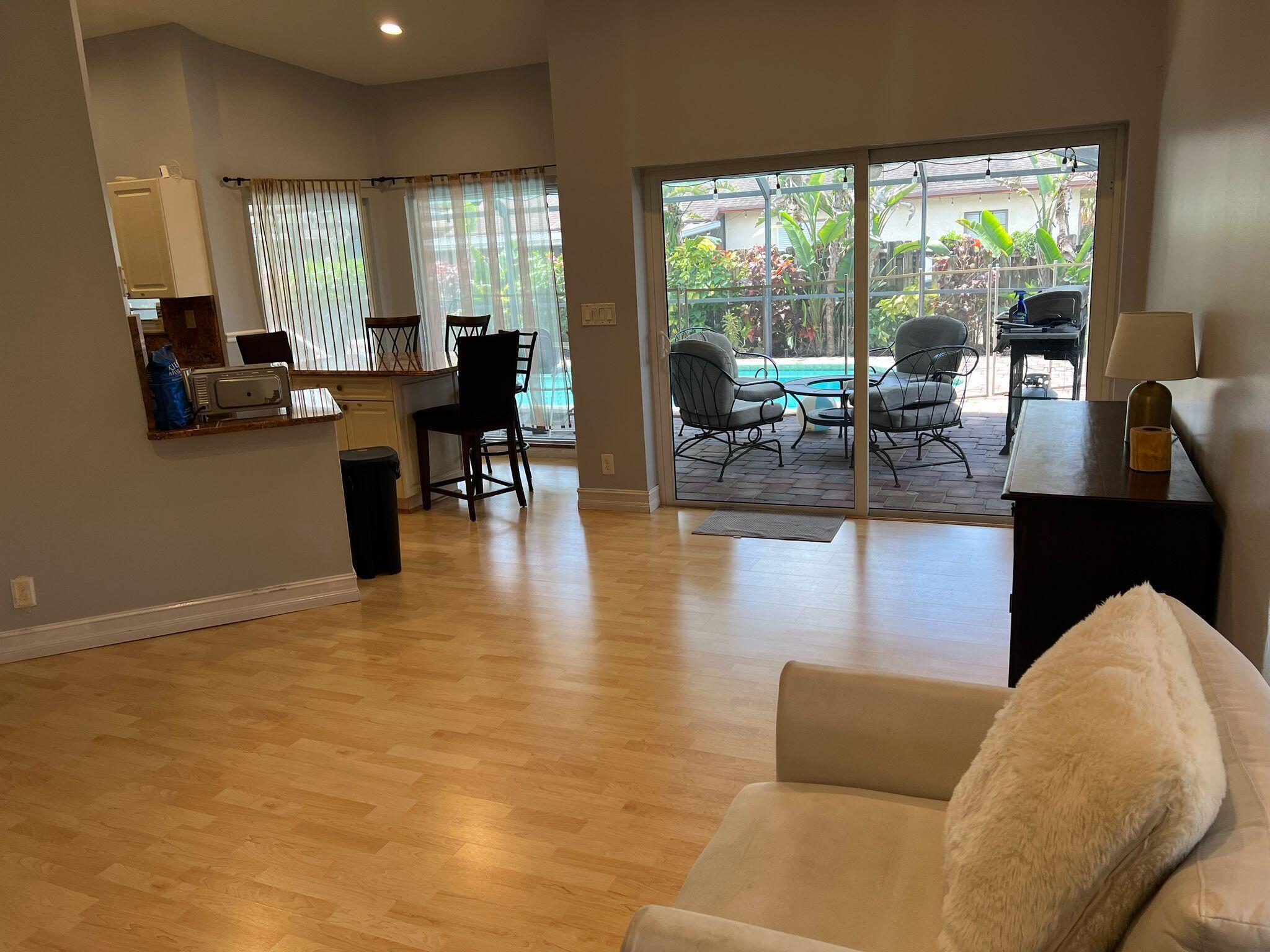 9664 West Lake Court Boca Raton, FL 33434 - Photo 6 of 42 192dfb9d-e684-431f-8f87-6cc2c7cb39c4