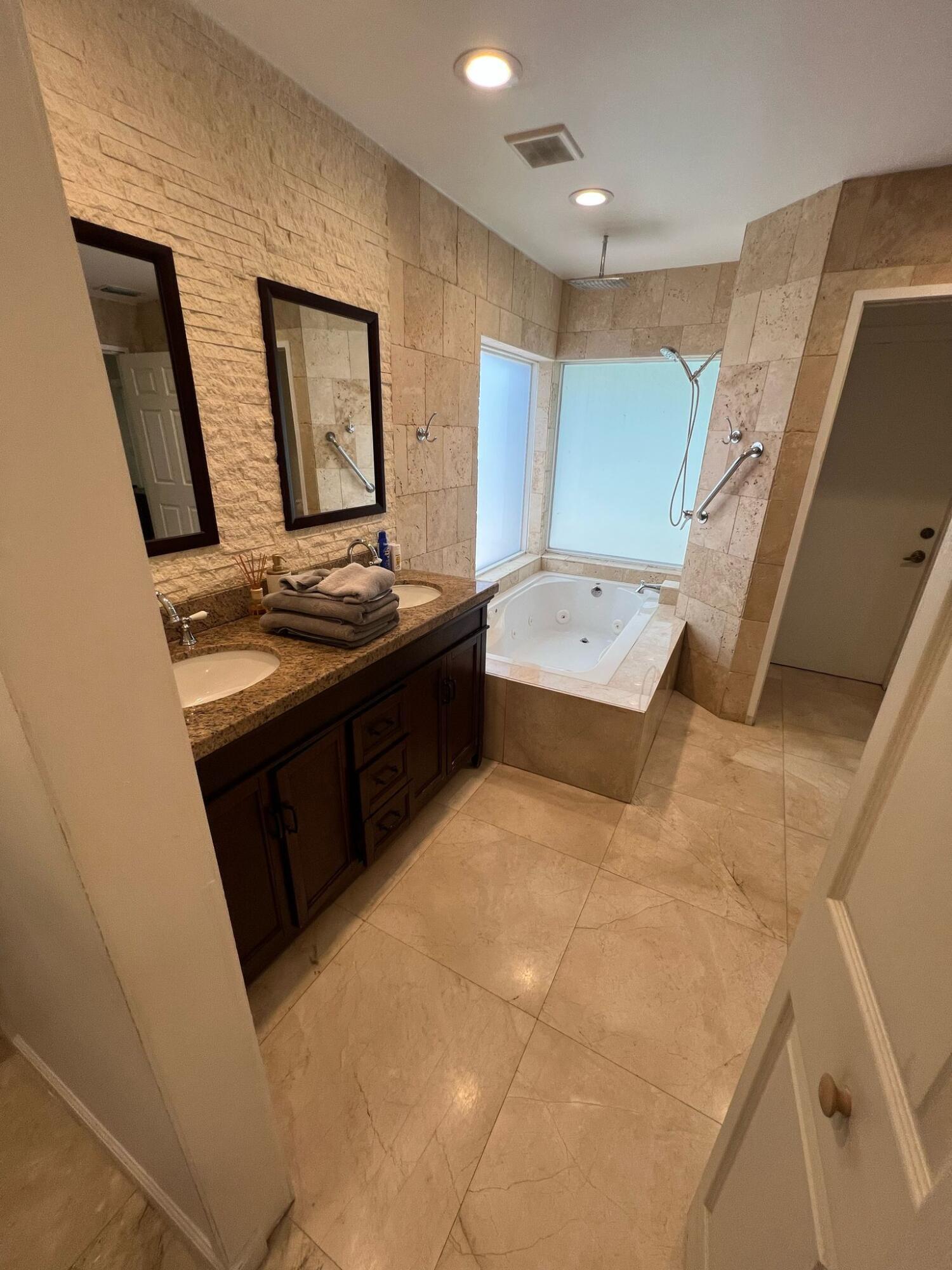 9664 West Lake Court Boca Raton, FL 33434 - Photo 8 of 42 master bath