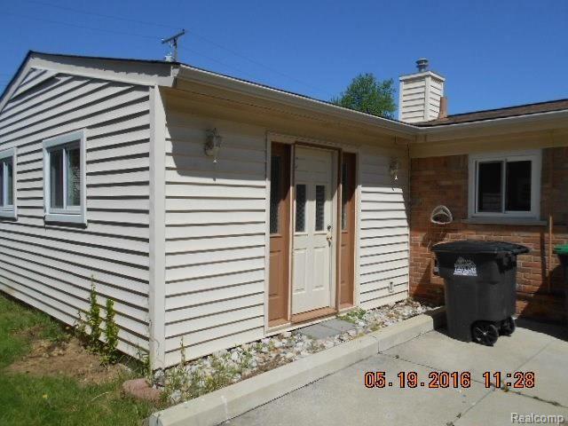9002 Rackham Street Taylor, MI 48180 - Photo 9 of 11 9002 Rackham Taylor 051916 (7).JPG