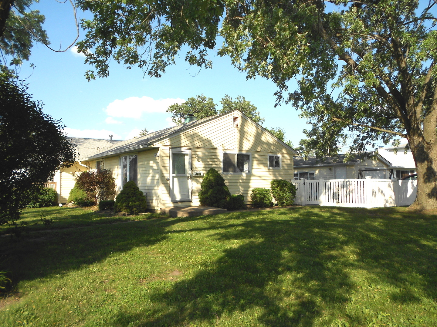 8865 South Ryan Road Hometown, IL 60456 - Photo 3 of 19