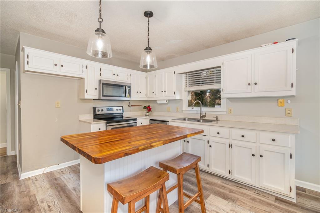 3601 Fieldview Road Pleasant Garden, NC 27313 - Photo 10 of 22 Gallery Image 10