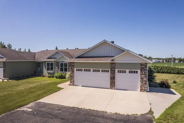 $425,000 | 20623 Co Highway 21, Detroit Lakes, MN 56501