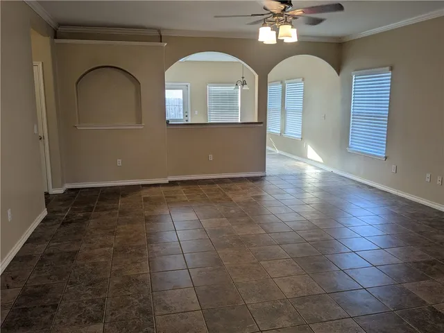 $1,800 | 2005 Overland Trail, Corpus Christi, TX 78410