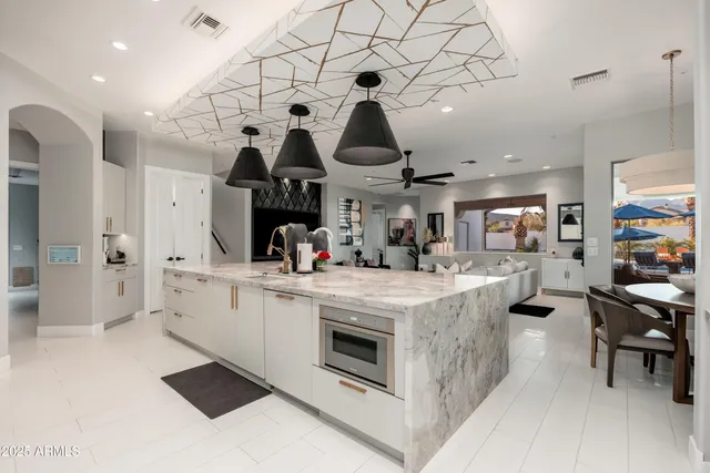 $4,875,000 | 12324 East Shangri La Road, Scottsdale, AZ 85259