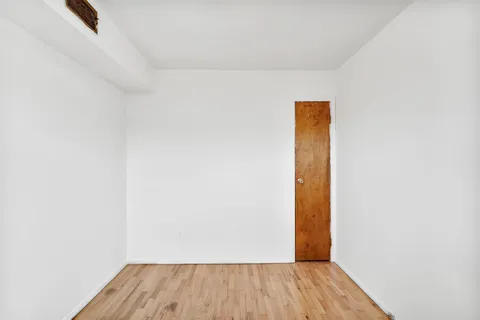 $2,300 | 30 Skyline Drive, Unit 3, Jersey City, NJ 07305