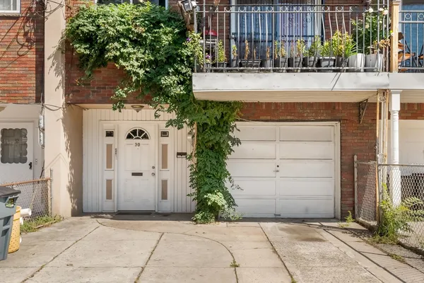 $2,350 | 30 Skyline Drive, Unit 3, Jersey City, NJ 07305