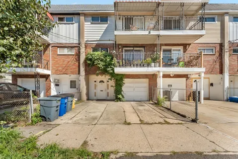 $2,300 | 30 Skyline Drive, Unit 3, Jersey City, NJ 07305