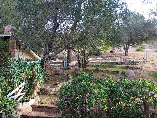 $1,100,000 | 7916 Glenties Lane, Sunland, CA 91040