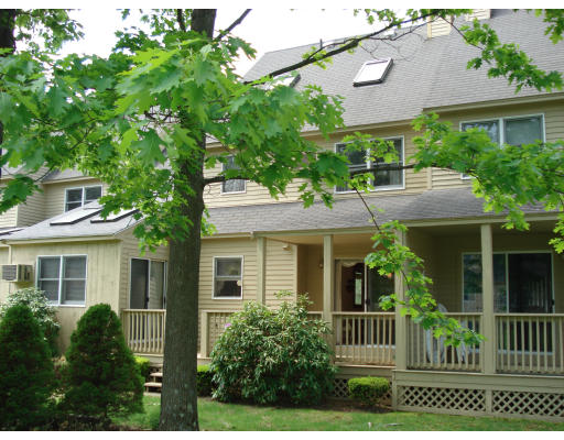 83 Botany Bay Road, Unit 83 Worcester, MA 01602 - Photo 2 of 11 Gallery Image 2