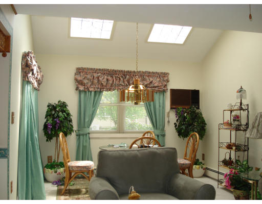83 Botany Bay Road, Unit 83 Worcester, MA 01602 - Photo 3 of 11 Gallery Image 3