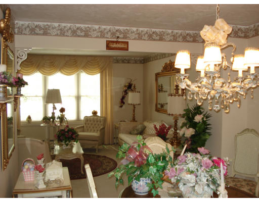 83 Botany Bay Road, Unit 83 Worcester, MA 01602 - Photo 7 of 11 Gallery Image 7