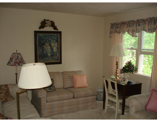 83 Botany Bay Road, Unit 83 Worcester, MA 01602 - Photo 9 of 11 Gallery Image 9