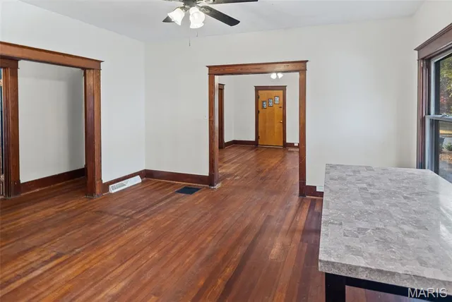 $130,000 | 259 South 7th Street, Wood River, IL 62095