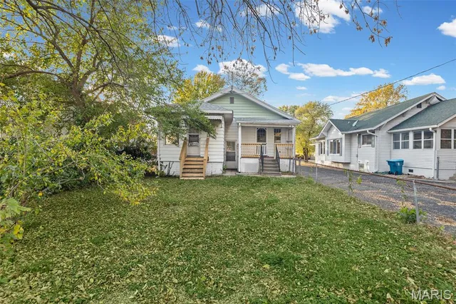 $130,000 | 259 South 7th Street, Wood River, IL 62095