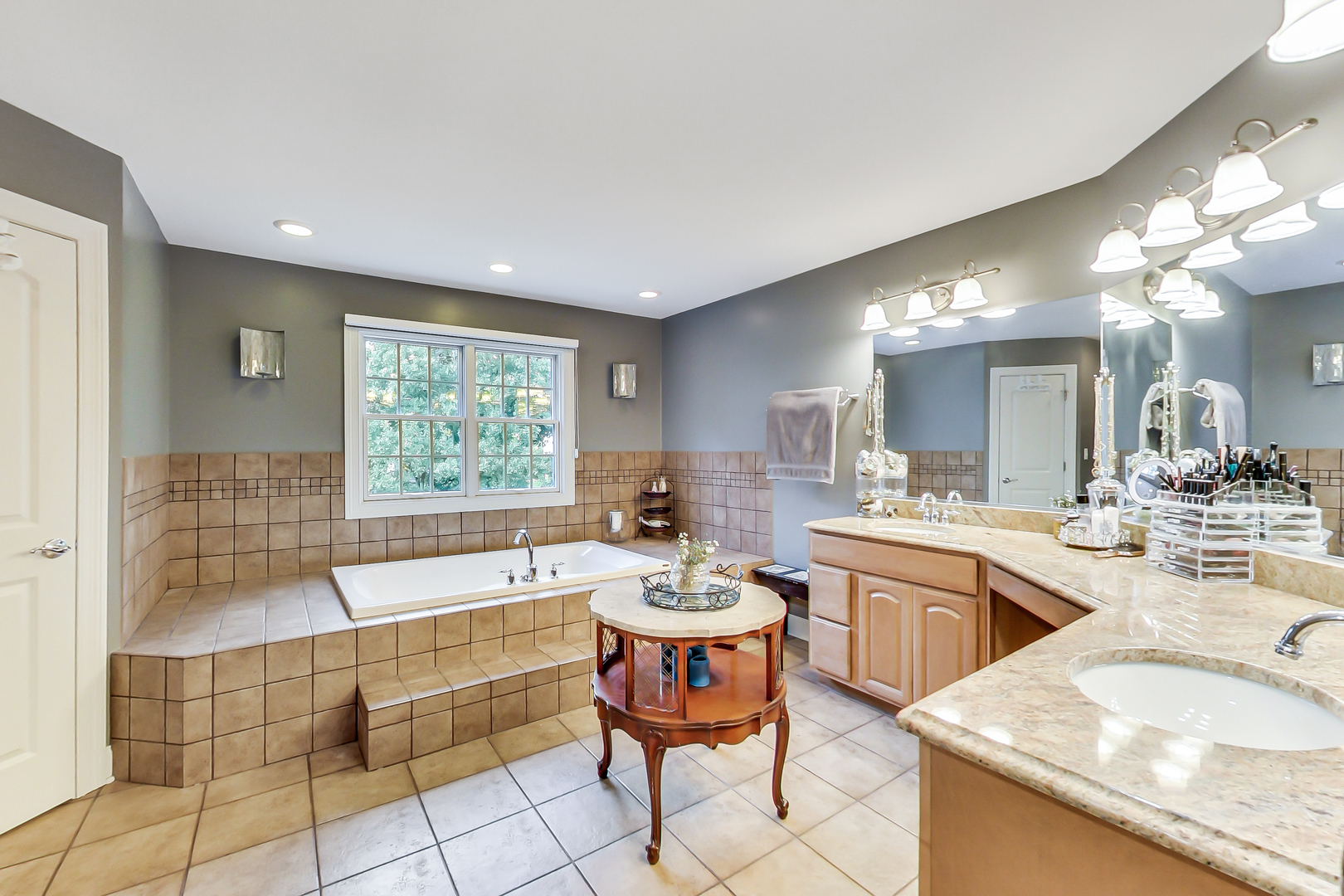 449 South Maple Street Itasca, IL 60143 - Photo 22 of 40 Gallery Image 22