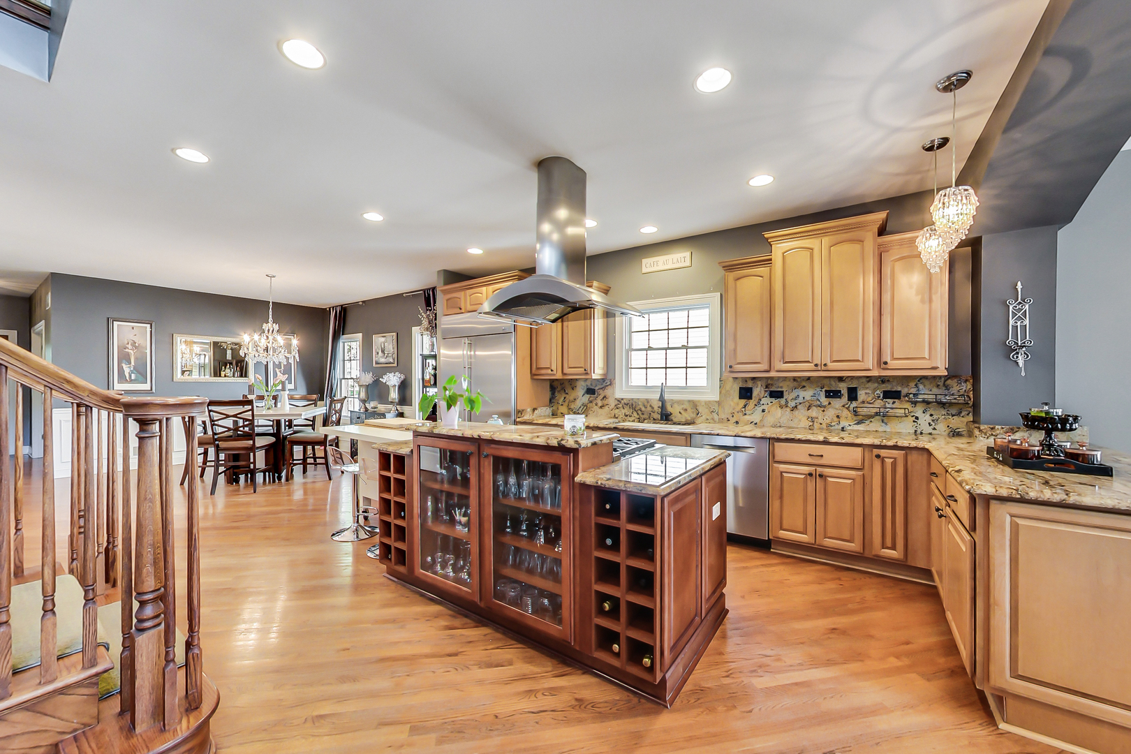 449 South Maple Street Itasca, IL 60143 - Photo 8 of 40 Gallery Image 8