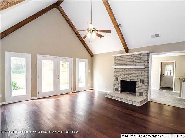 39 Robertson Road South Hernando, MS 38632 - Photo 7 of 16 great room
