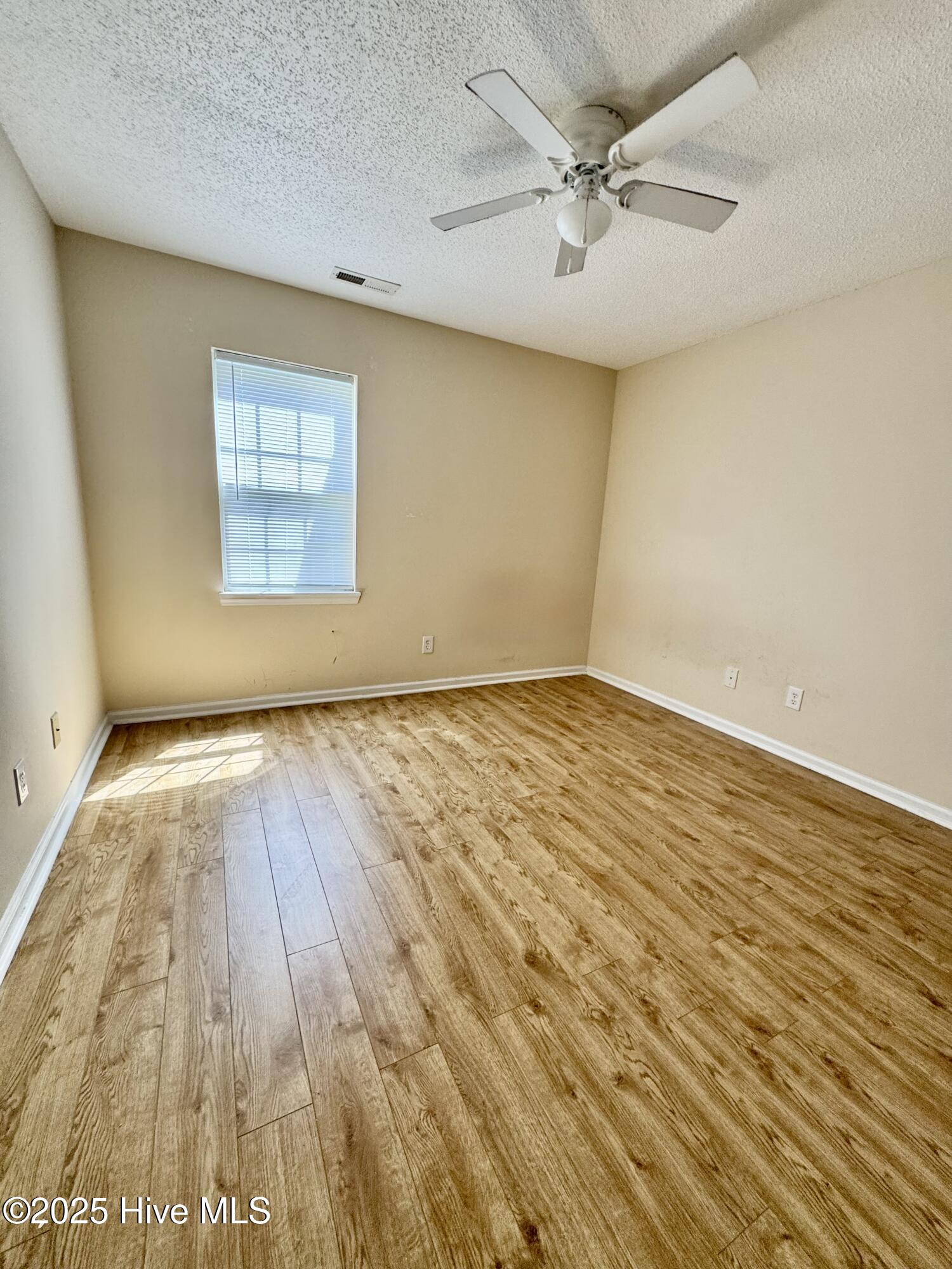 1127 Brownlea Drive, Unit A Greenville, NC 27858 - Photo 11 of 24 IMG_8486